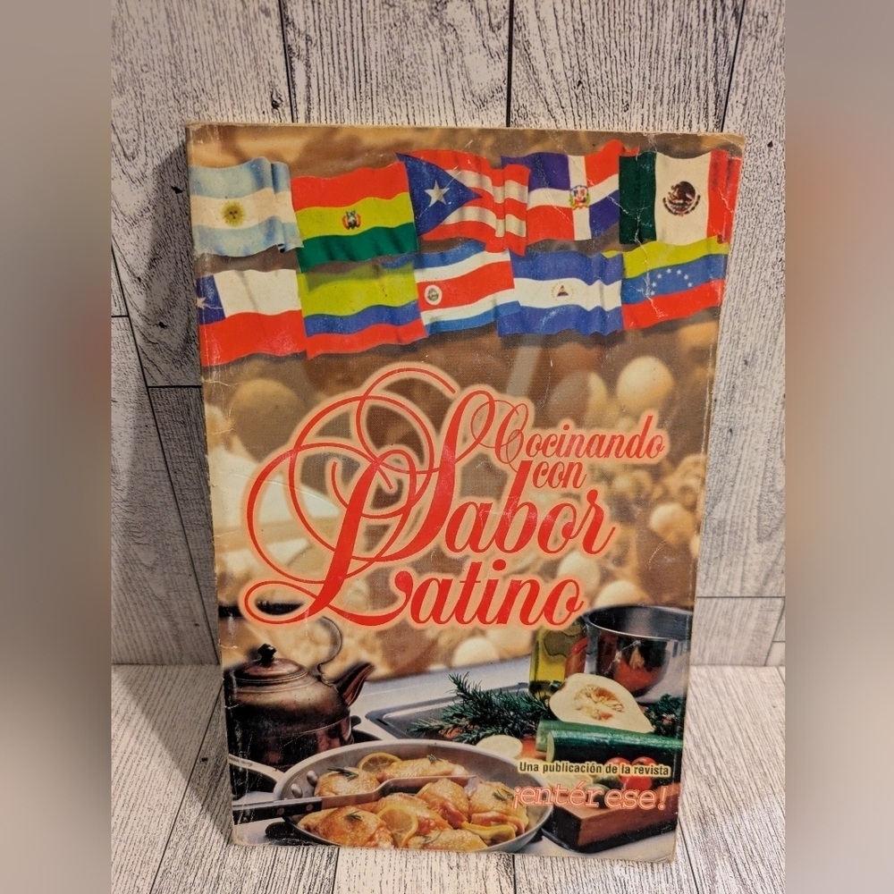 Cocinando con Sabor Latino Cookbook